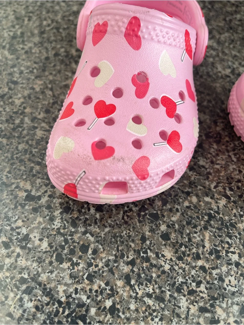 Crocs Kids Pink Heart-Print Clog Shoes size 6